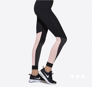 Alala Ace Seamless Tight size small in rose